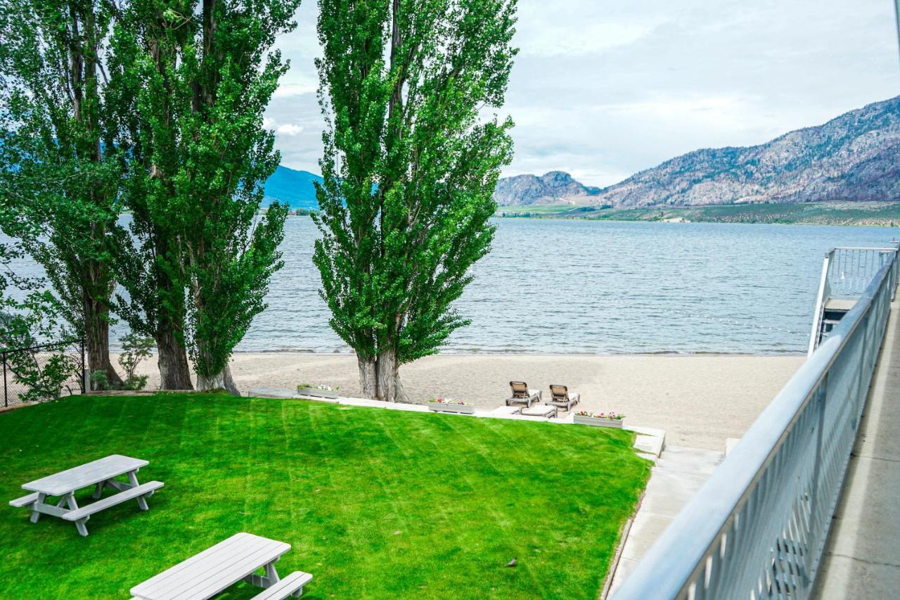 Poplars Motel On The Lake Osoyoos Bagian luar foto
